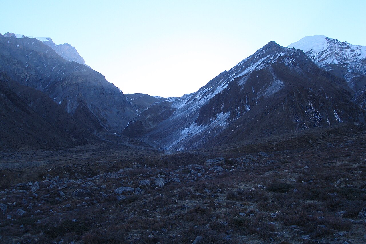 Mountain landscape at Thorong La on the Annapurna Circuit